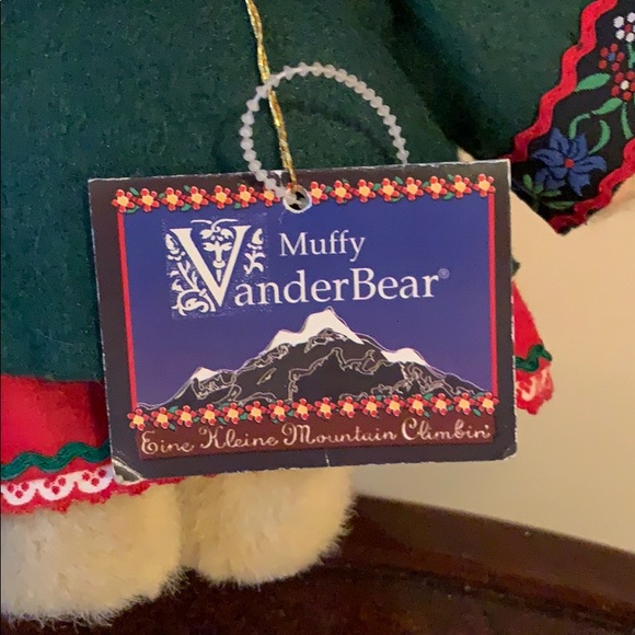 Muffy VanderBear - Picture 3 of 5